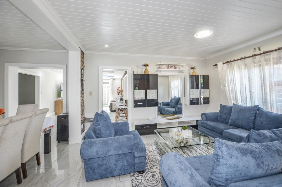 6 Bedroom Property for Sale in De Tijger Western Cape
